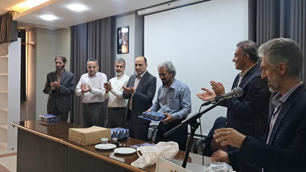 نشست معاونت فرهنگی و اجتماعی دانشگاه رازی با انجمن ادبی بهزاد برگزار شد