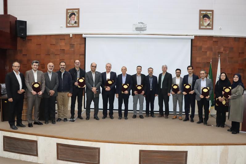 آیین بزرگداشت و تجلیل از پژوهشگران و فناوران برتر پردیس کشاورزی و منابع طبیعی برگزار شد