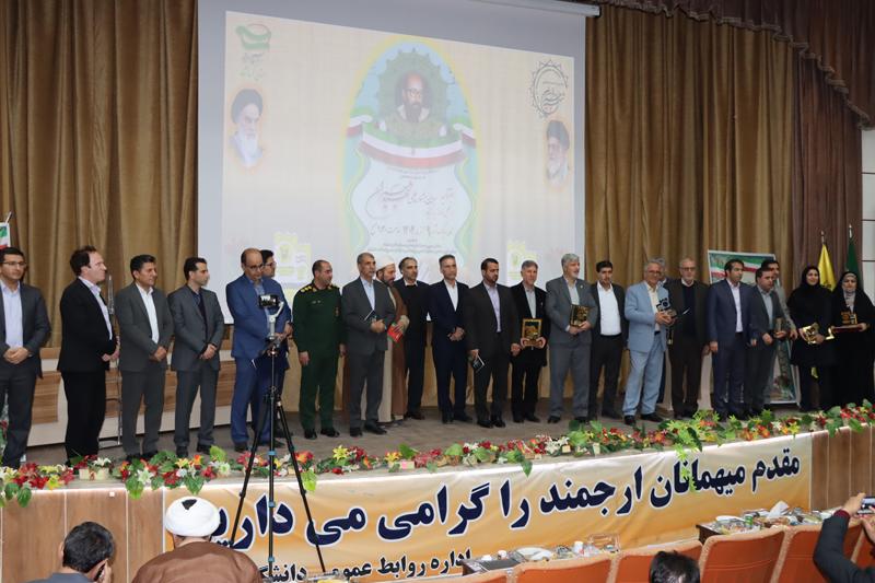 برگزیدگان سومین جشنواره علمی شهید دکتر مصطفی چمران در استان کرمانشاه تجلیل شدند
