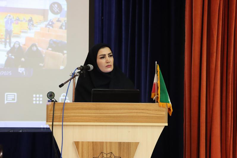 کارگاه آموزشی «زن، بدن، جامعه: بازخوانی سلامت زنان» در دانشگاه رازی برگزار شد