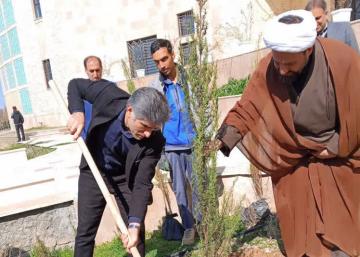 آیین درختکاری در دانشگاه رازی