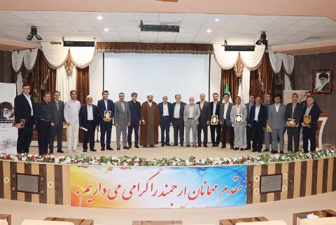 تجلیل از 31 استاد سرآمد آموزشی دانشگاه رازی در آیین گرامیداشت مقام معلم / تأکید بر نقش آموزش در توسعه فرهنگی و اقتصادی