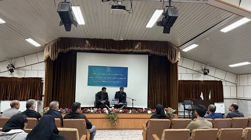 نشست صميمى جناب آقاى دكتر فرامرز اكرمى، سرپرست محترم دفتر بازرسى و پاسخگويى به شكايات وزارت علوم، تحقيقات و فناورى با اعضاى شوراى صنفى دانشجويان