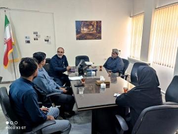 جلسه شورای اداری دانشکده با حضور کارکنان